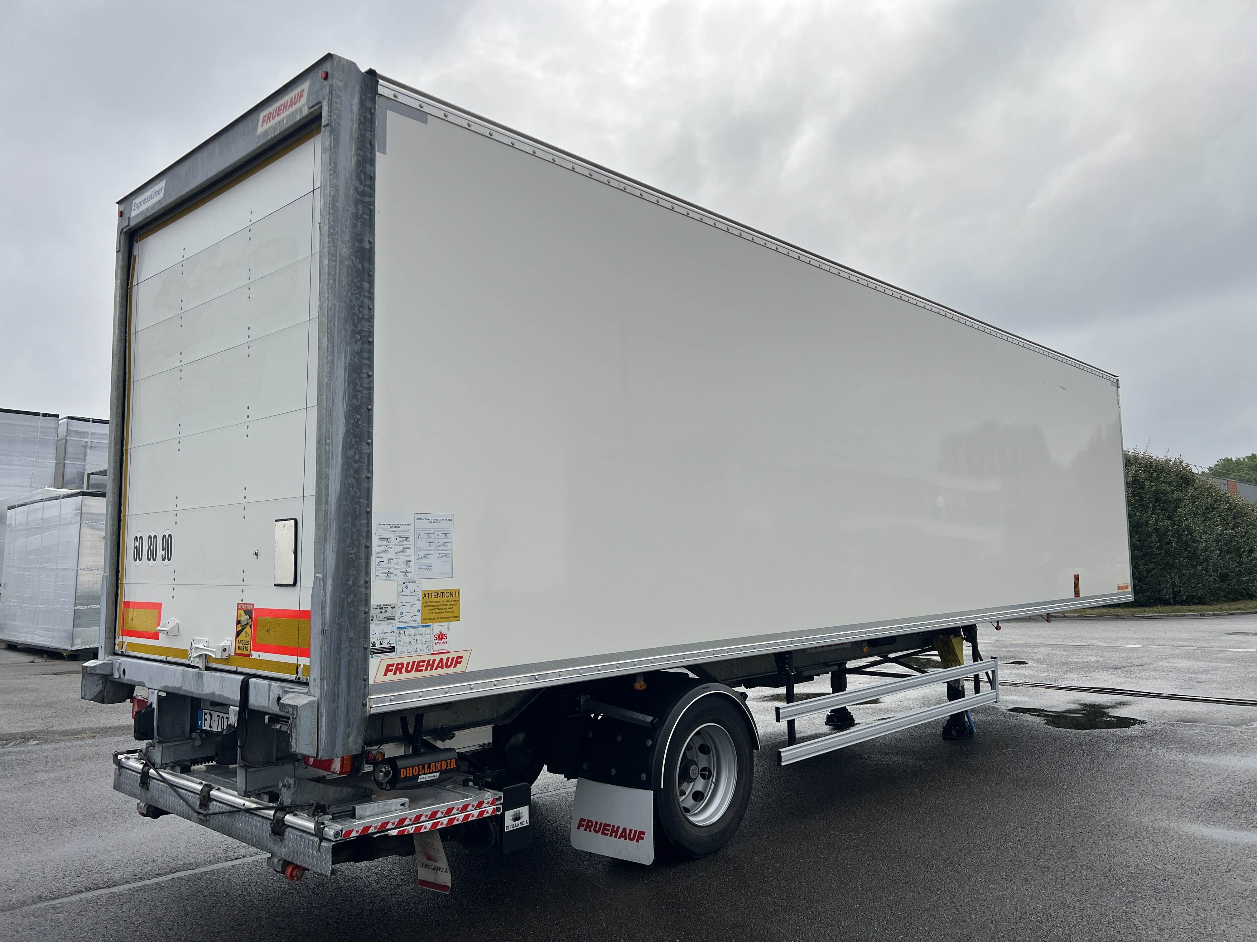 FRUEHAUF : 1 Essieu directeur FRUEHAUF : 1 Essieu directeur