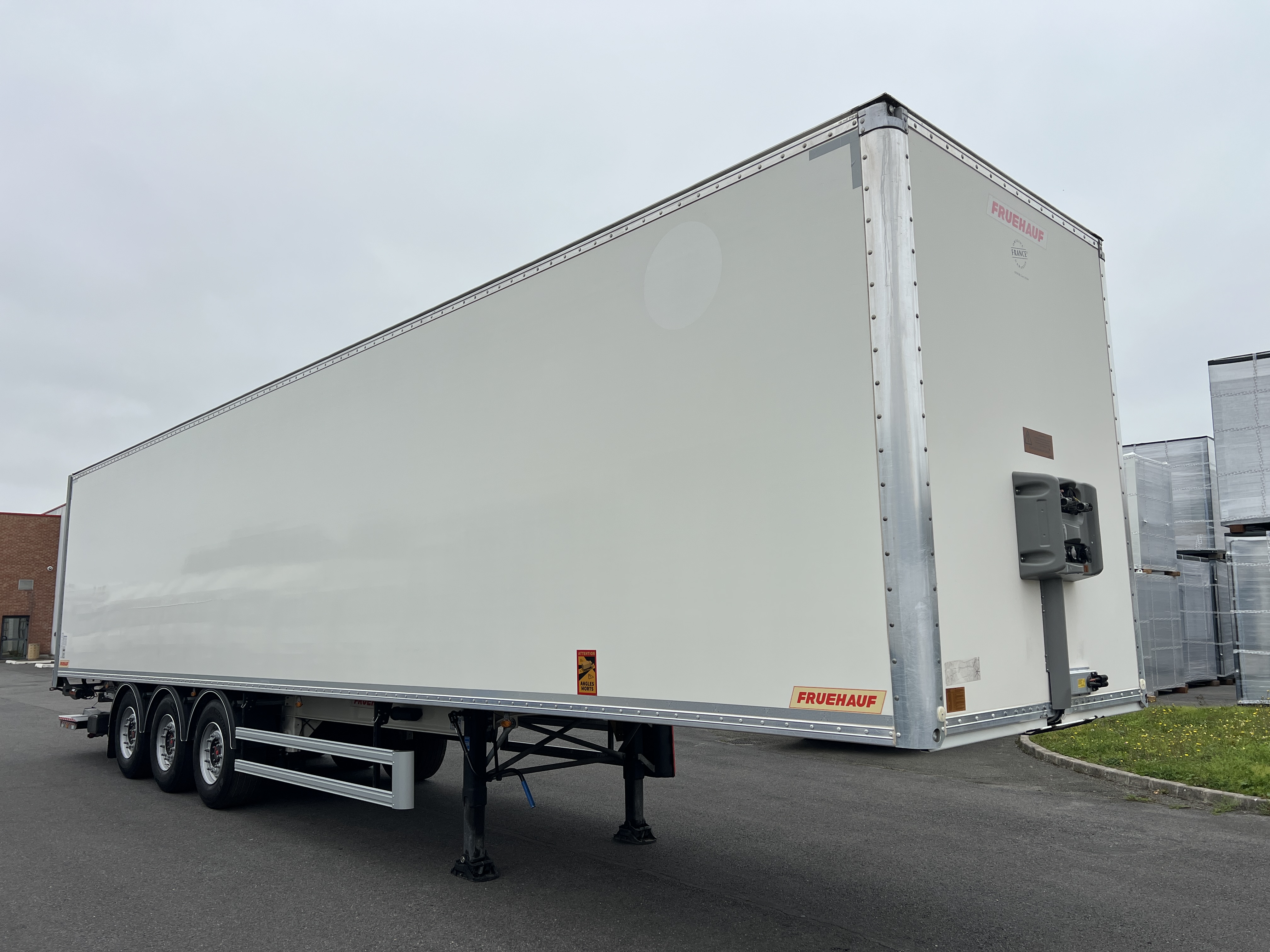 FRUEHAUF : 3 Essieux FRUEHAUF : 3 Essieux